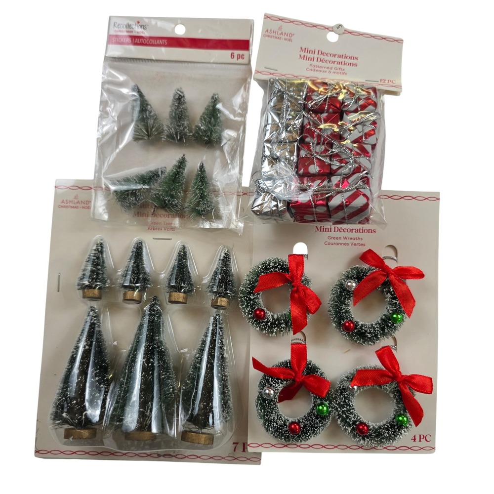 Ashland Mini Decorations‎ Unisex OS Green Red Christmas Wreaths Trees Gifts 29pc